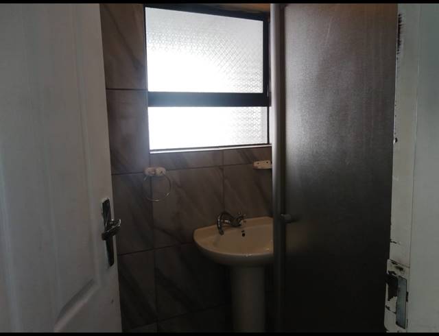 3 BEDROOM HOUSE FOR SALE IN GOLDEN GARDENS